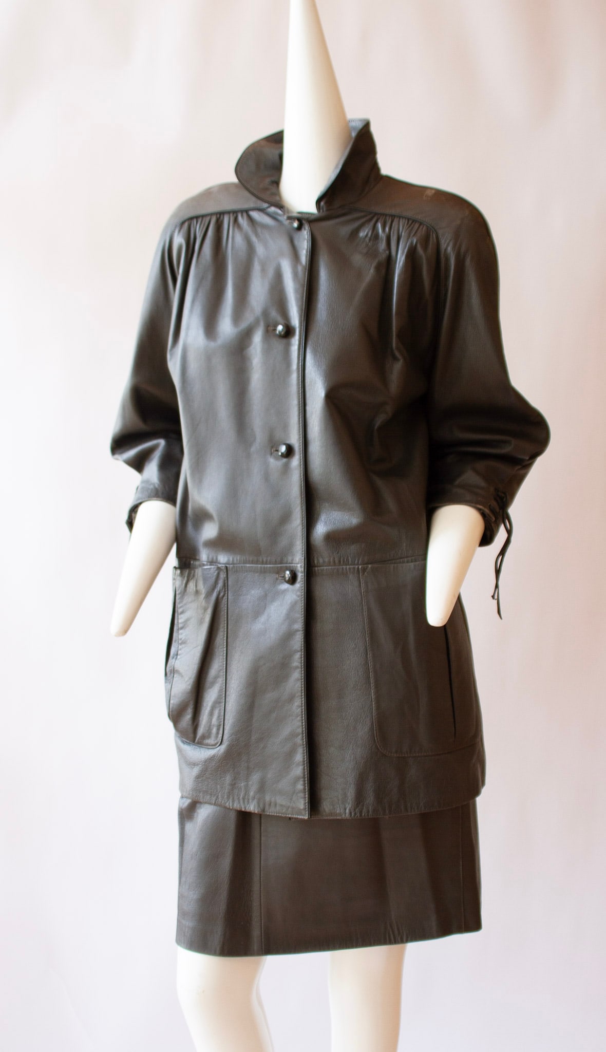 Valentino Pelle Vintage Grey Leather Jacket and Skirt Ensemble (1 of 20)