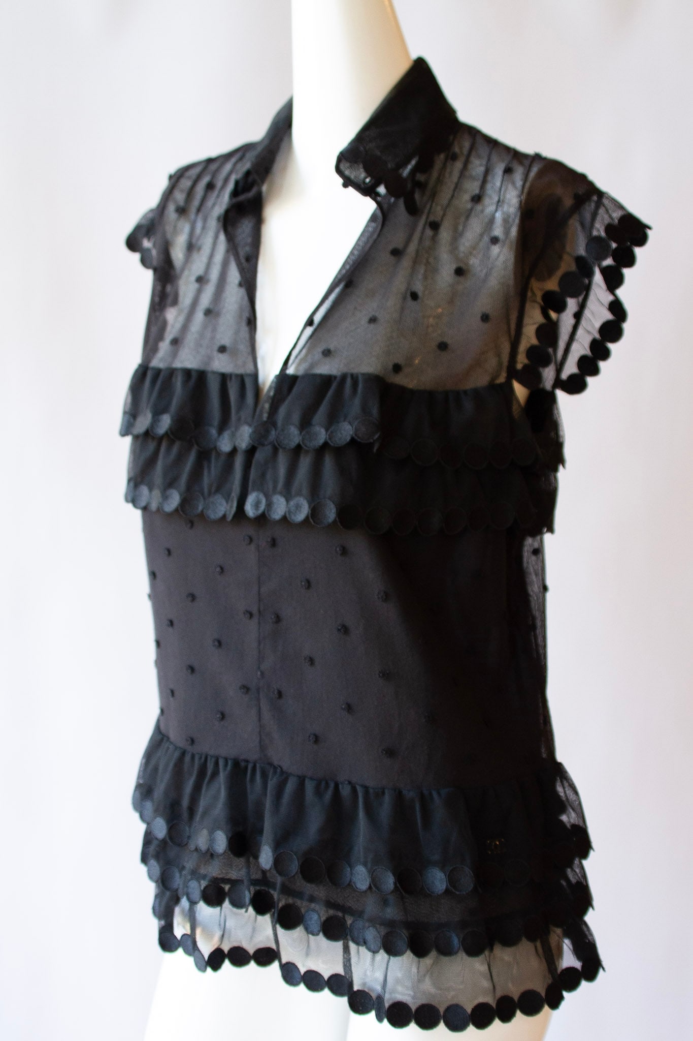 CHANEL, Black Babydoll Cap Sleeve, Blouse with Tiered Ruffles and Dot Pattern, 2004 Printemps (1 of 10)