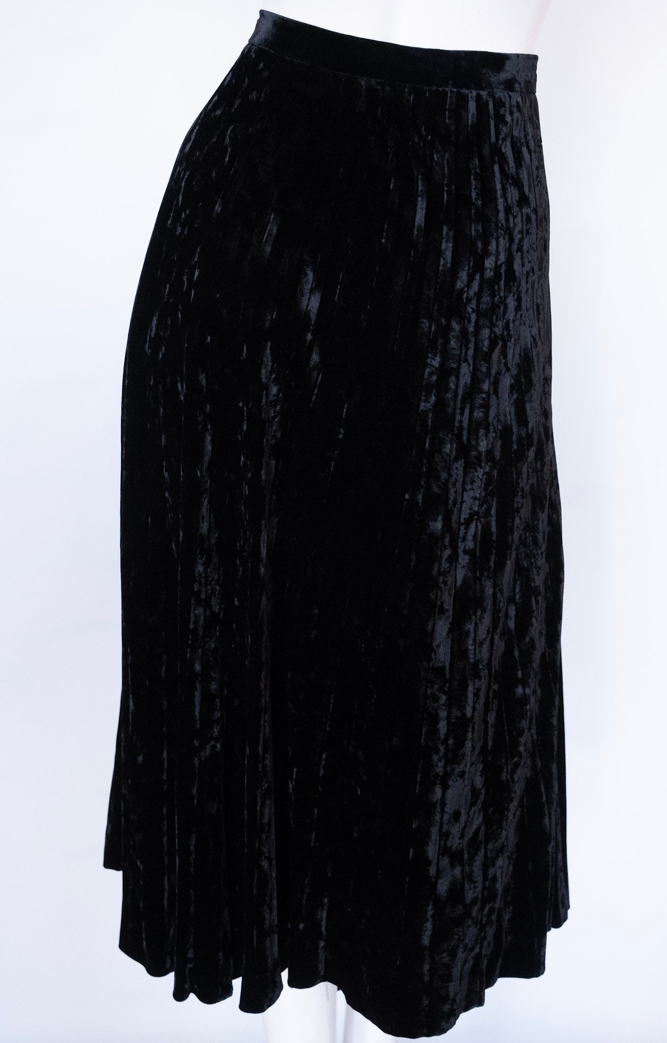 SAINT LAURENT RIVE GAUCHE Black Crushed Velvet Skirt: SAINT LAURENT RIVE GAUCHE Black Crushed Velvet Skirt Saint Laurent Rive Gauche black, crushed velvet long skirt. Skirt : 31" length, 38" waist NO RESERVES