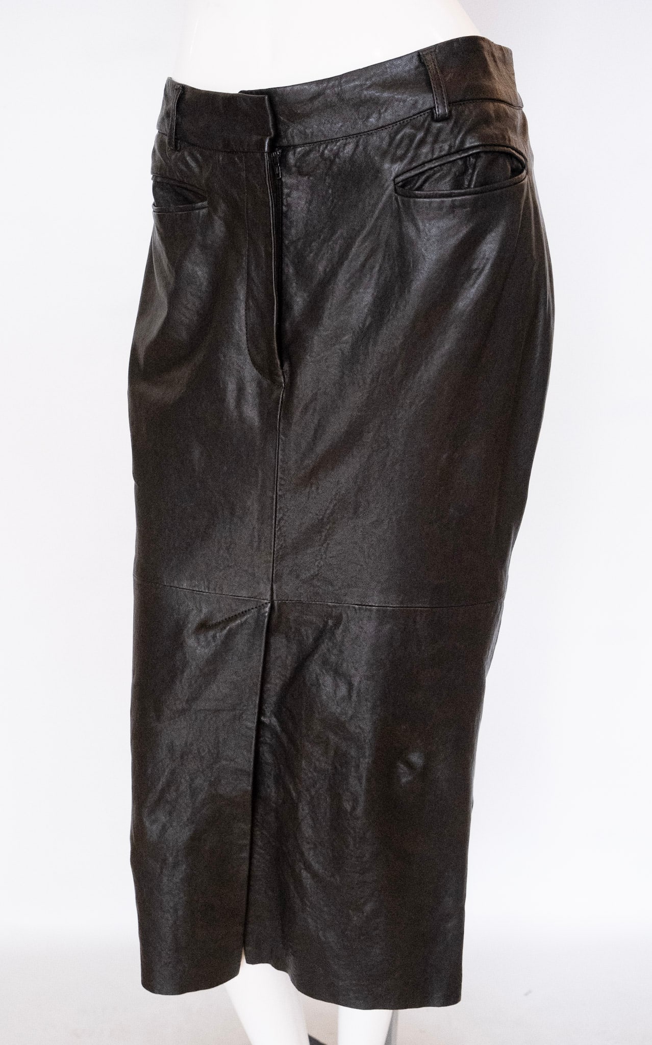 HAIDER ACKERMANN Spanish Leather Black Skirt with Tapered Hem: HAIDER ACKERMANN Spanish Leather Black Skirt with Tapered Hem Haider Ackermann leather skirt, large bottom tapered hem Size 42, Waist 37" ; Length 32" ; Hem Opening 34" NO RESERVE