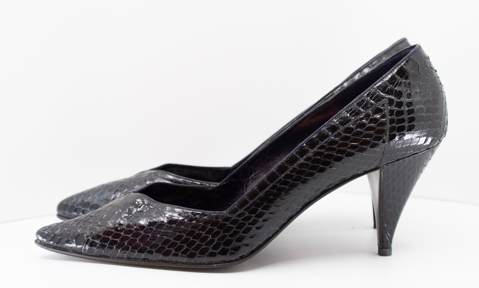 SUSAN BENNIS/ WARREN EDWARDS Nero Lady Crocodile Pump: SUSAN BENNIS/ WARREN EDWARDS Nero Lady Crocodile PumpSusan Bennis/Warren Edwards shoes attracted everyone from Bruce Springsteen to Jacqueline Kennedy Onassis and shown at the Philadelphia Museum of A