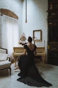 VERA WANG, long silk chiffon long gown, off-shoulder, pleated corset, navy with train. Celbrity