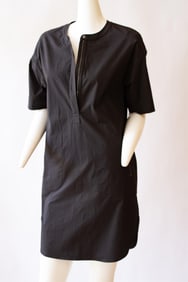 THEORY sac style dress with front zipper and short sleeves