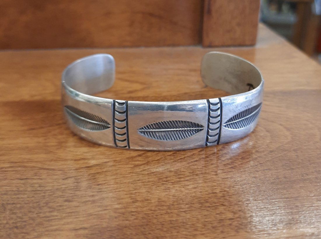 Vintage Native American Bracelet Sterling Silver Navajo Cuff (1 of 7)