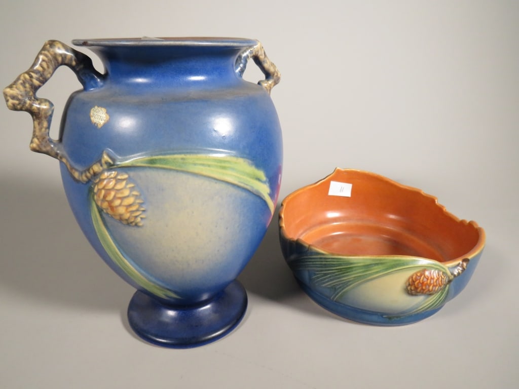Roseville "Pine Cone" Ceramic Flower Vase and Bo (1 of 4)