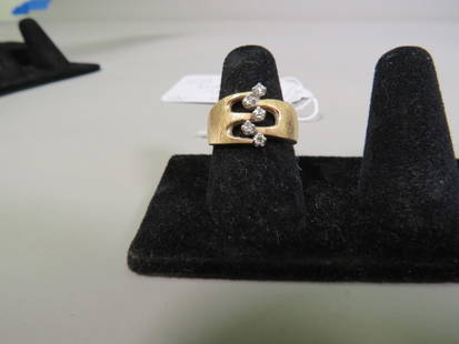 14k Diamond Accent Ring: 7.2g Total Weight. 5 small .03-.05ct Diamond TW