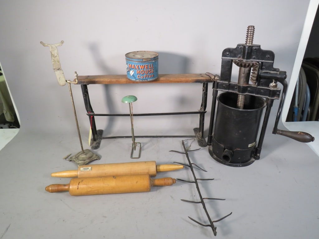 (8) Misc Store Items (1 of 6)