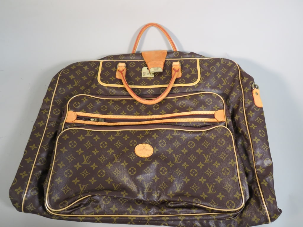 Louis Vuitton Vintage Garment Travel (1 of 4)
