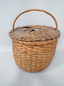 Early Hickory Basket with Lid