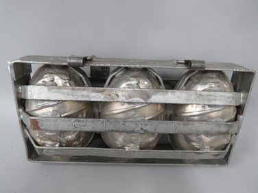 Metal Easter Egg Molds