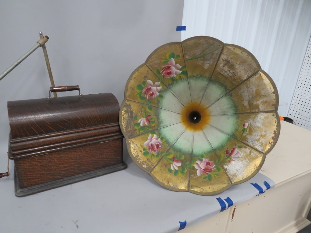 Thomas Edison Cylinder Player (1 of 8)