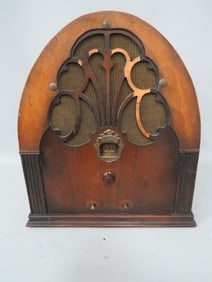 Philco 20B Cathedral Radio