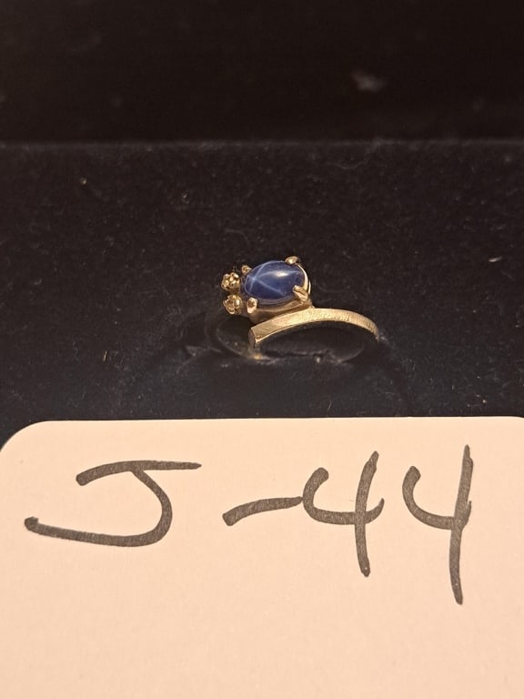 14k White Gold Ring w/ Opal Center Stone (1 of 2)