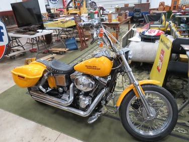 2001 H-D FXDL Motorcycle