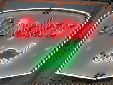 Sinclair Sign W/New Cans And Neon