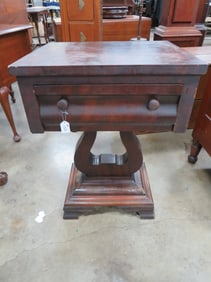 Mahogany Empire Stand