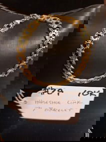 10K Horseshoe Link Bracelet