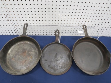 3?Cast Iron Skillets