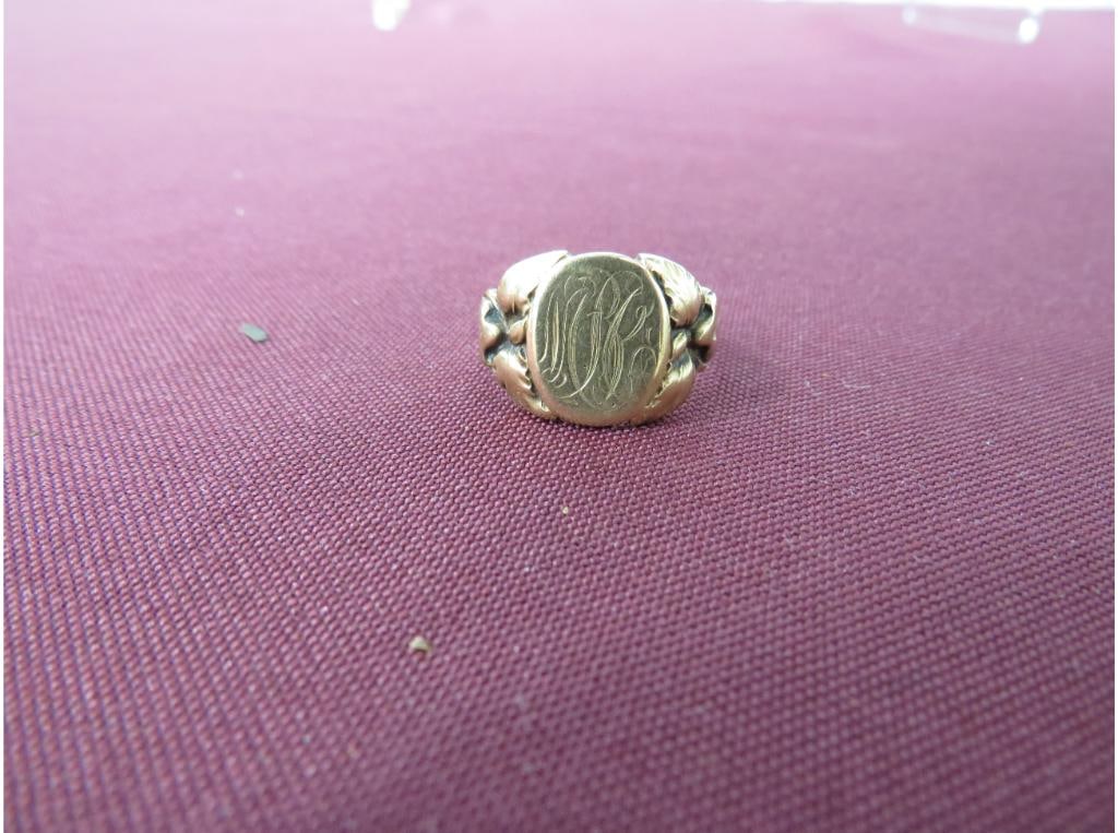 Gold Engraved Ring: 6 G T.W.