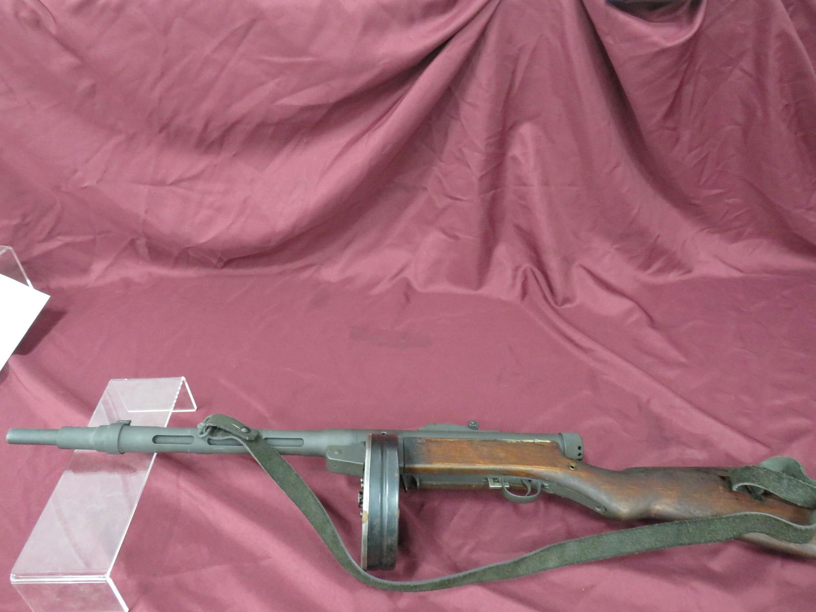 TNW Suomi M31 9mm Semi-Auto Rifle: 2 Stick Mags, 1 Drum Mag