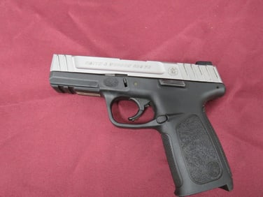 Smith & Wesson SD9 9mm Pistol