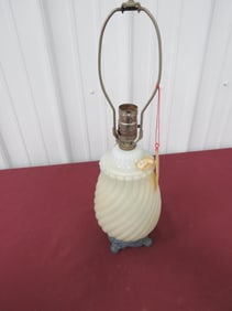 Aladdin Opalique Lamp