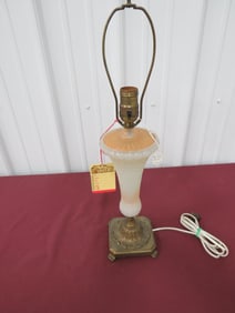 Aladdin G-37 Ivory Peach Bulgy Vase Lamp