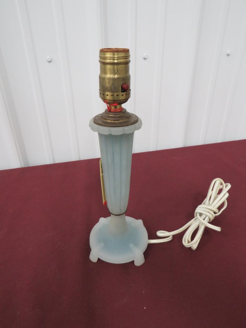 Aladdin Alacite Table or Boudoir Lamp Blue Frost (1 of 4)