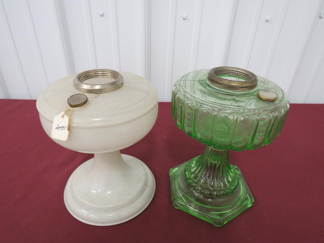 (2) Aladdin Lamps - Corinthian Green & White: A great addition to anyone's collection!