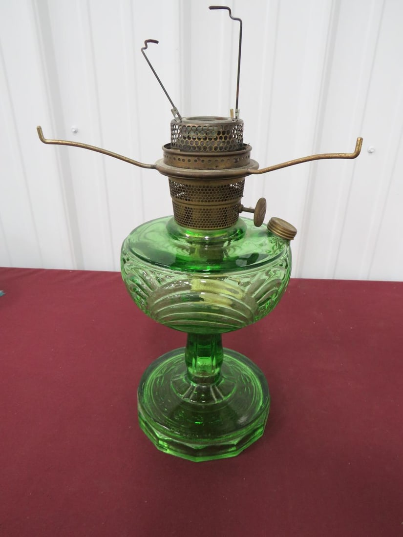 Aladdin Washington Drape Green Lamp (1 of 5)