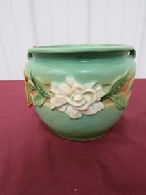 Roseville Gardenia Jardiniere Planter
