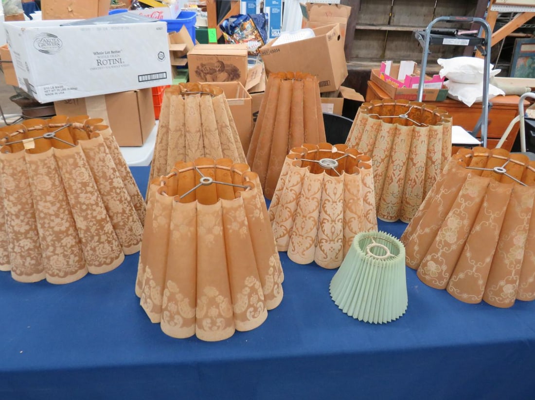 Aladdin Whip-O-Lite Fluted Lamp Shades: Good Shape (8 Pc)