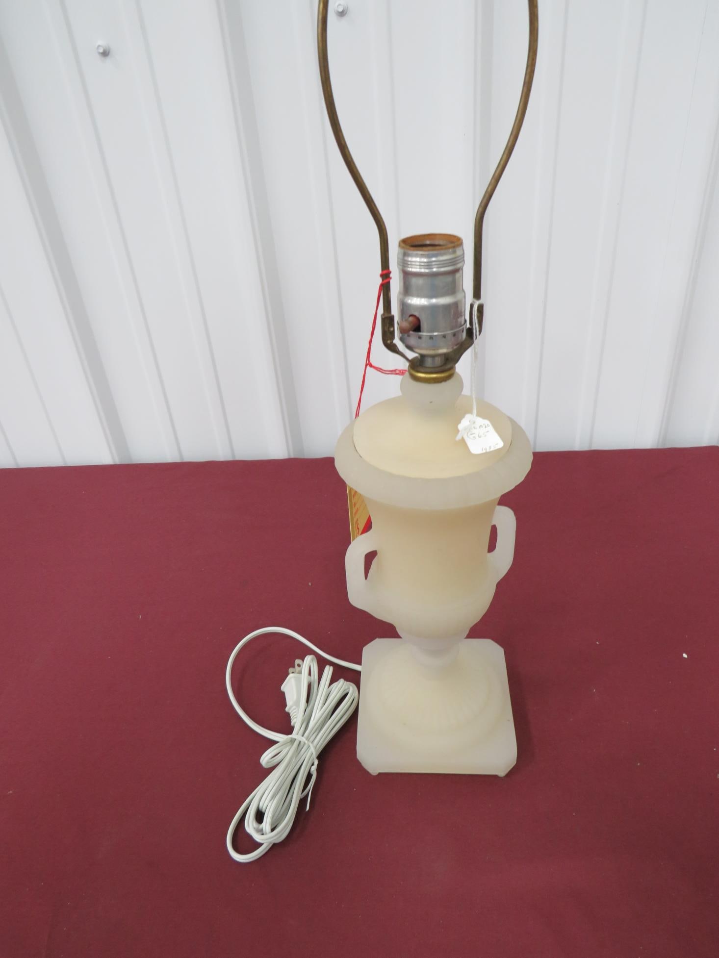 1935 Aladdin Alacite Glass Table Lamp (1 of 3)