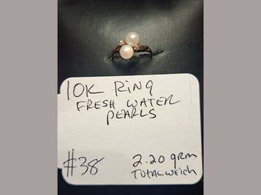 10K Ring w/ Freshwater Pearls
