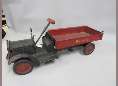 Keystone Weiss Co. Crank Dump Truck