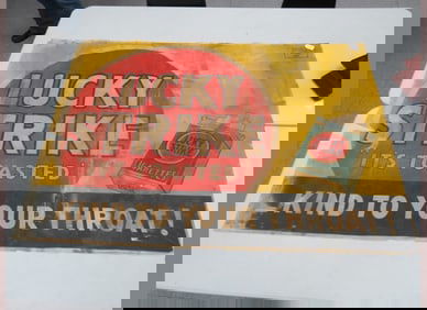 Lucky Strike Canvas Banner