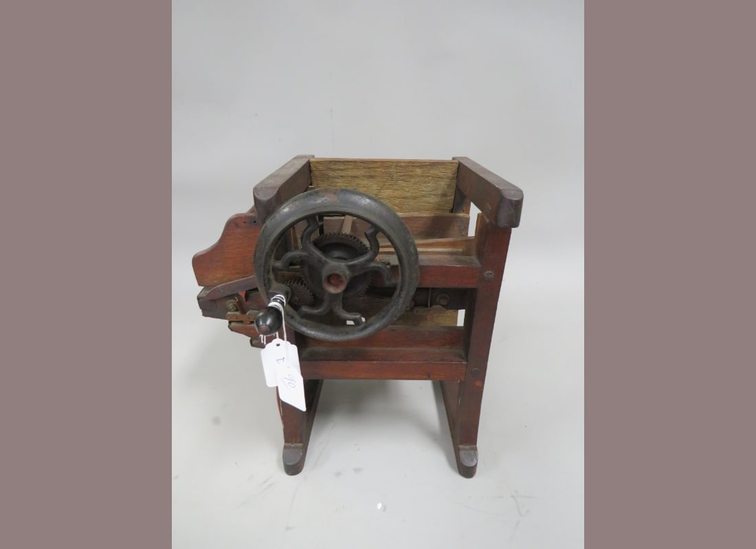 Salesman Sample Shaker-Seperator: Good Condition. 12" x 11" x 10"