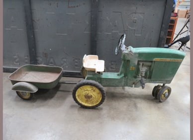John Deere Model 20 Pedal Tractor w/ Trailer