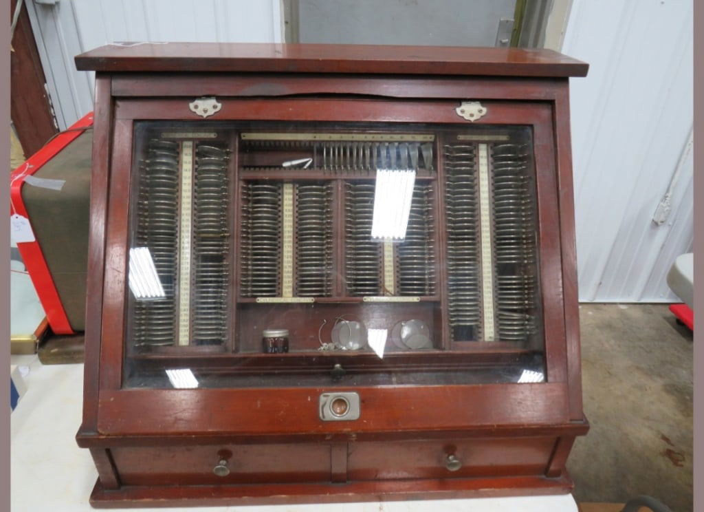 Mahogony Optometrist Cabinet (1 of 8)