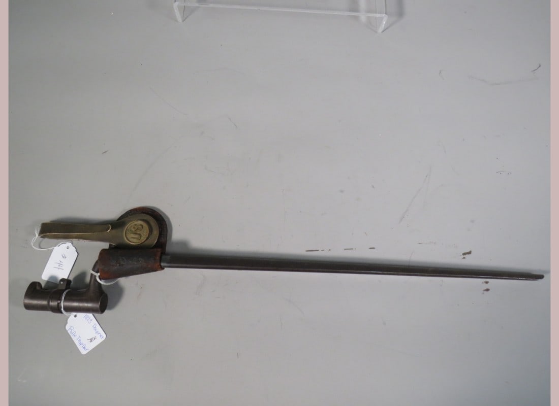 1873 Bayonet W/ Metal Sheath: w/ Rifle trap Door & US Belt Hook