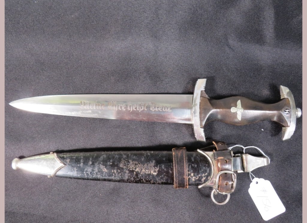 S.S. Unmarked 3rd Reich Dagger: w/ Sheath & belt clip