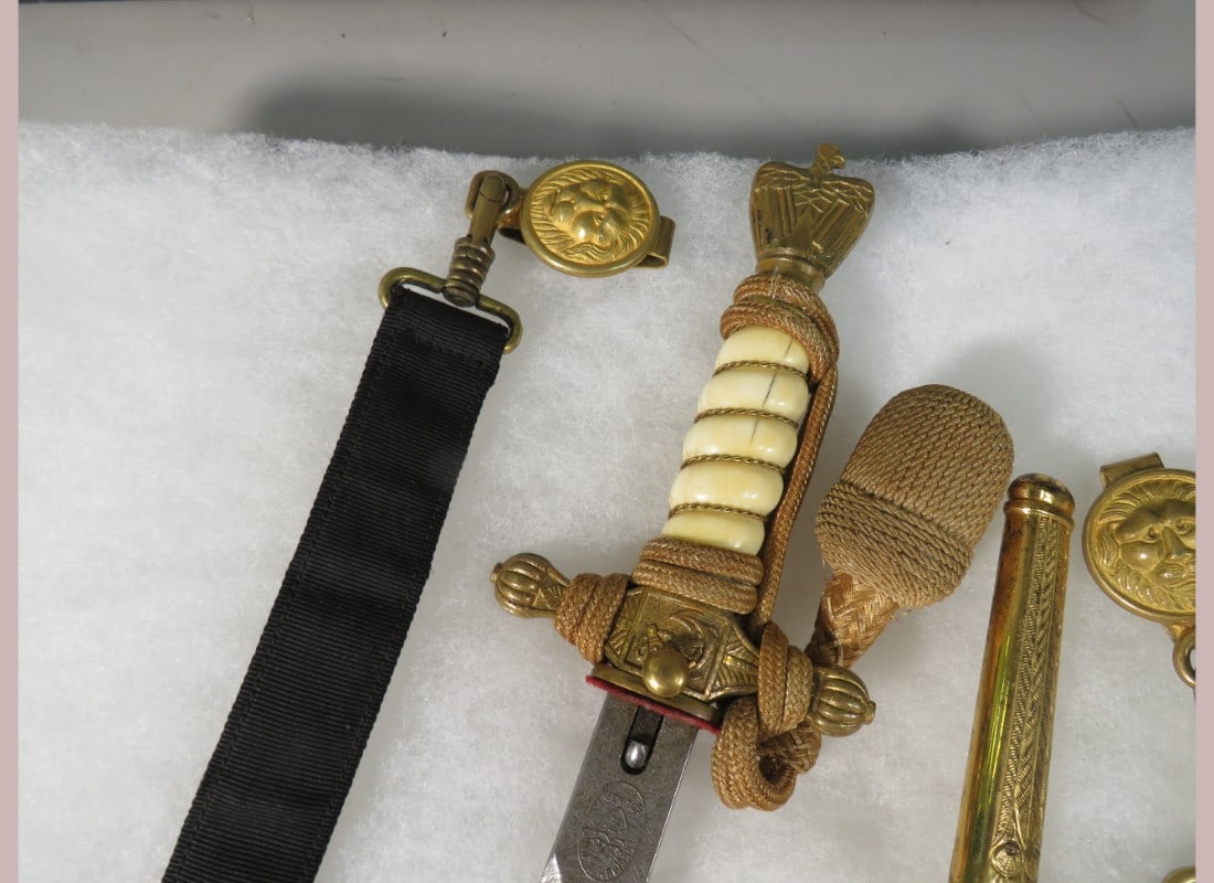 German WWII Naval Presentation Dagger - 2