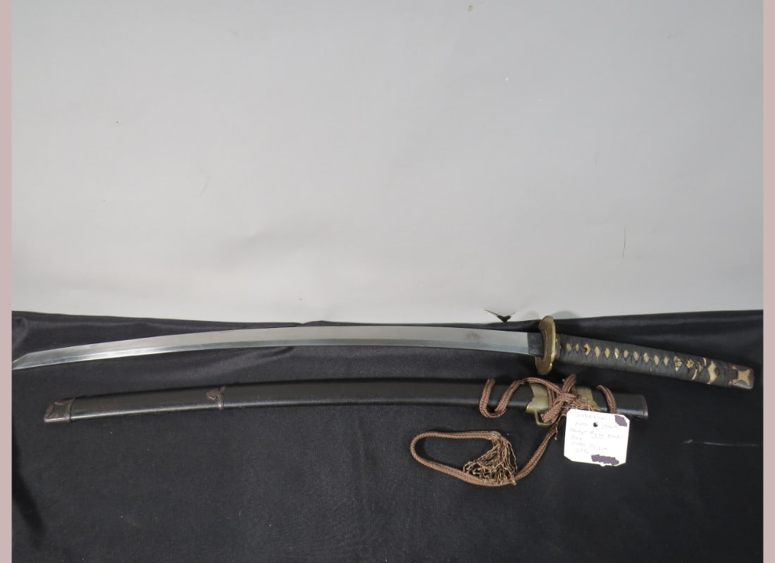 Suyekuni Koto Blade: Number 574 Hayway bluebook 25.75/70cm Looks like Tachi mounts