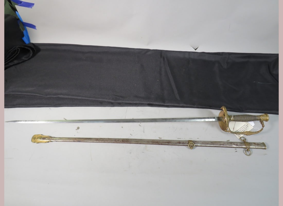 Model 1860 Field Officers Sword: Engraved black w/ US Eagle/ w/ sheath 37.5" Blade