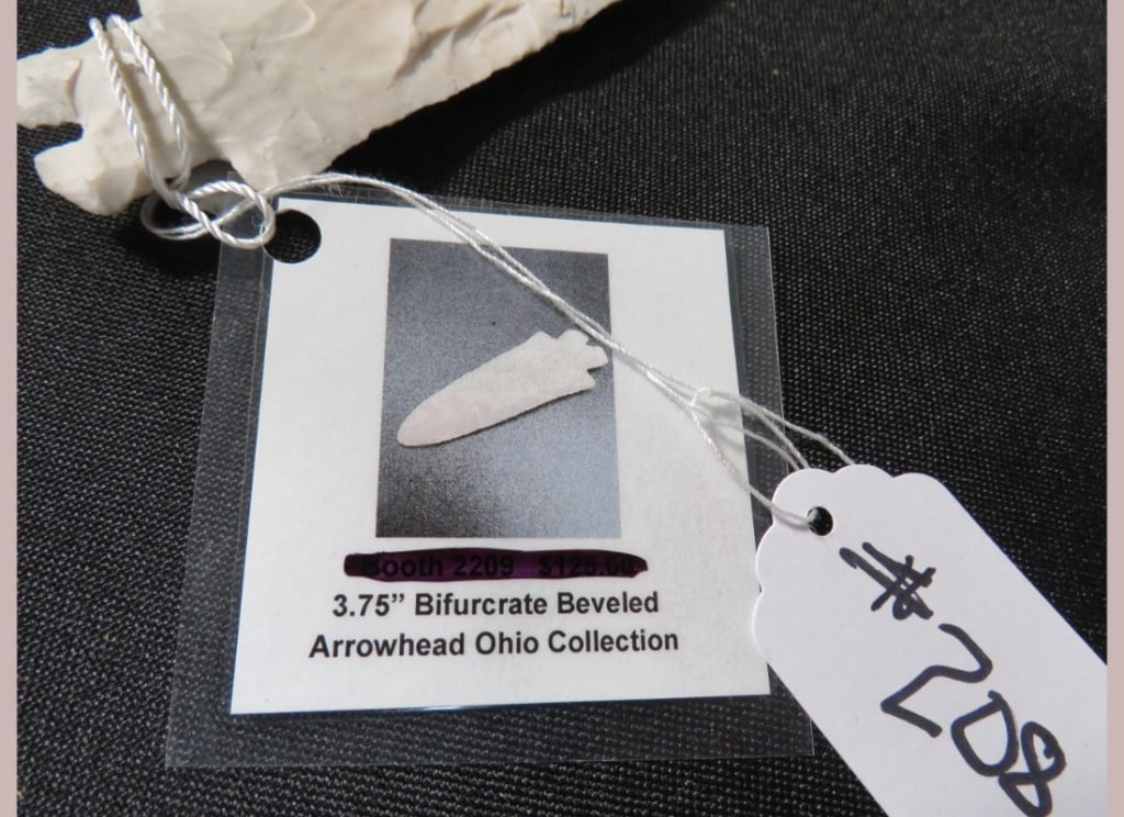Bifurcrate Beveled Arrowhead - 3