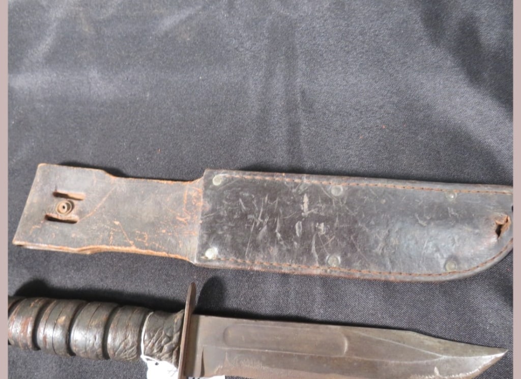 WWII Fighting Knife - 4