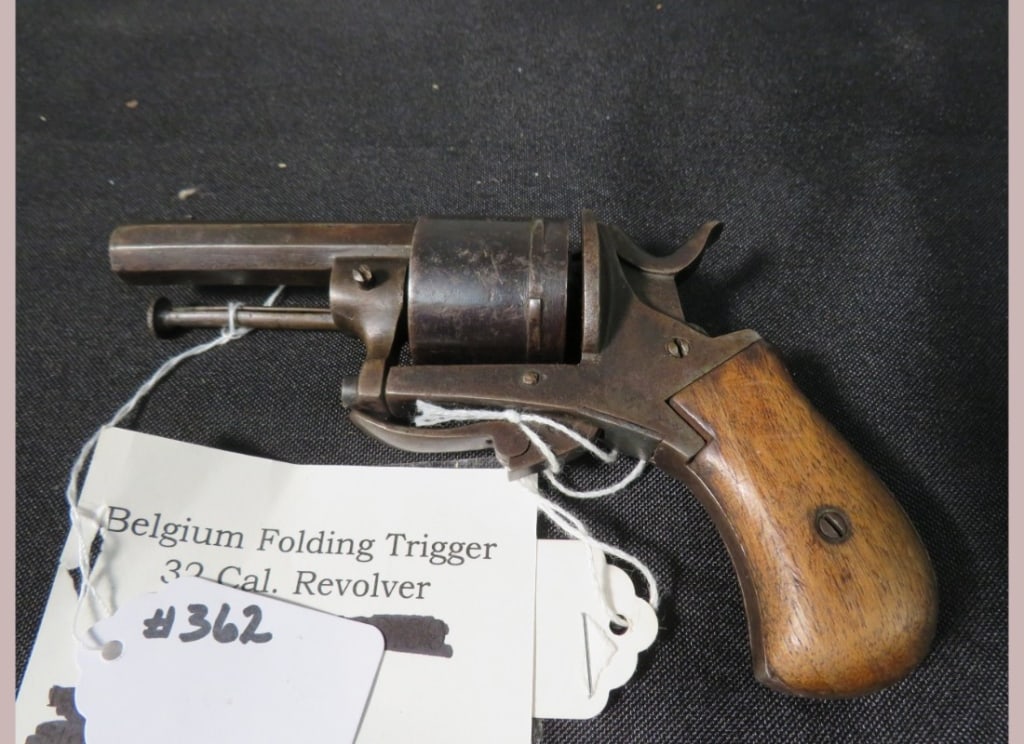 Belgium Folding Trigger 32 CAL.Revolver: A Great Addition to Any Collection!