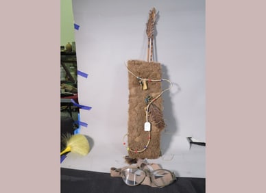 Fur Quiver w/ Arrows and Goggles