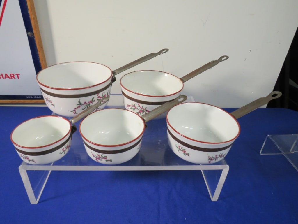 5 pc Porcelain Hand painted saucepans (1 of 6)