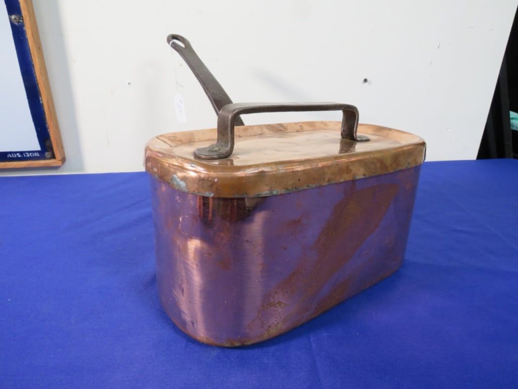 1900's Dovetailed French Daubiere Roasting Pot: w/ Lid, Copper 7 x 12 x 6